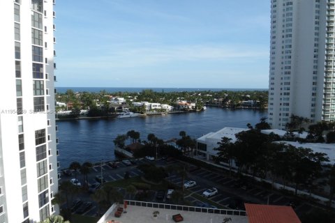 Condominio en alquiler en Aventura, Florida, 2 dormitorios, 107.58 m2 № 2011758 - foto 26