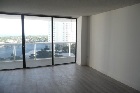 Condominio en alquiler en Aventura, Florida, 2 dormitorios, 107.58 m2 № 2011758 - foto 17
