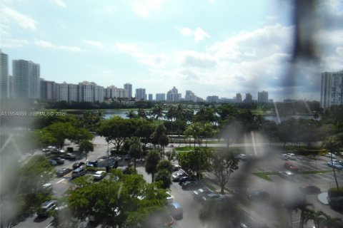 Condominio en alquiler en Aventura, Florida, 2 dormitorios, 107.58 m2 № 2011758 - foto 11