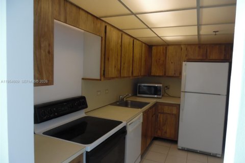 Condominio en alquiler en Aventura, Florida, 2 dormitorios, 107.58 m2 № 2011758 - foto 9