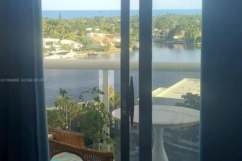 Copropriété à louer à Aventura, Floride: 2 chambres, 107.58 m2 № 2011758 - photo 28