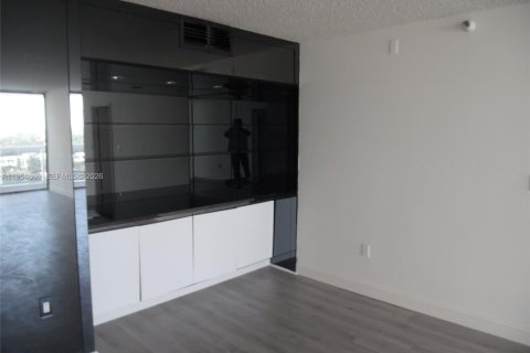 Condominio en alquiler en Aventura, Florida, 2 dormitorios, 107.58 m2 № 2011758 - foto 20