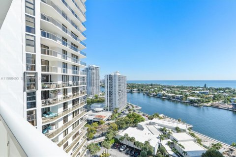 Купить кондоминиум в Авентура, Флорида 2 спальни, 136.57м2, № 2051890 - фото 2