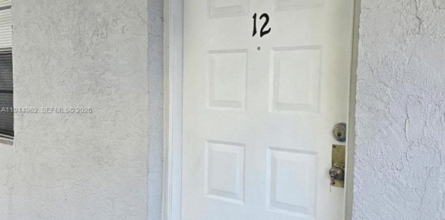 Appartement à Hollywood, Floride 1 chambre № 2001208