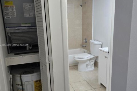 Appartement à louer à Hollywood, Floride: 1 chambre № 2001208 - photo 9