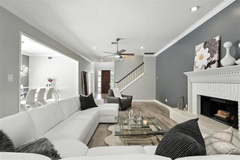 House in Orlando, Florida 3 bedrooms, 288.93 sq.m. № 1805073 - photo 11