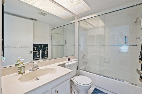 Condo in Homestead, Florida, 2 bedrooms  № 1814846 - photo 18