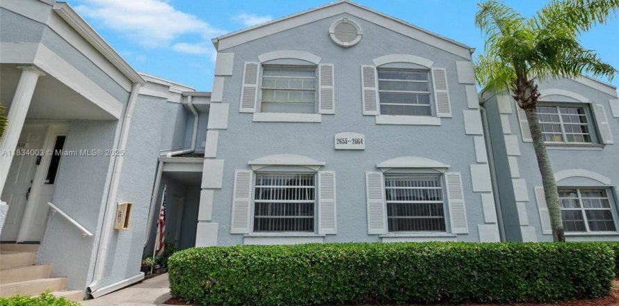 Condo in Homestead, Florida, 2 bedrooms № 1814846