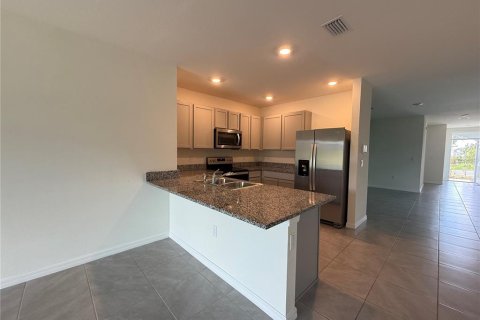 Casa en alquiler en Plant City, Florida, 3 dormitorios, 145.48 m2 № 1644176 - foto 12