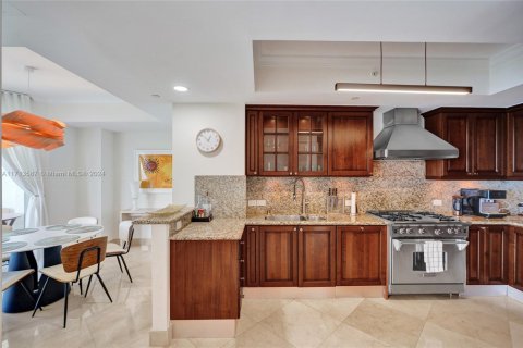Condo in Sunny Isles Beach, Florida, 3 bedrooms  № 1601232 - photo 16