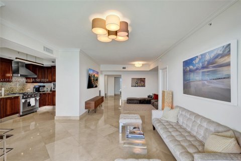 Condo in Sunny Isles Beach, Florida, 3 bedrooms  № 1601232 - photo 25