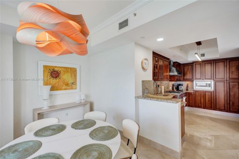 Condo in Sunny Isles Beach, Florida, 3 bedrooms  № 1601232 - photo 18