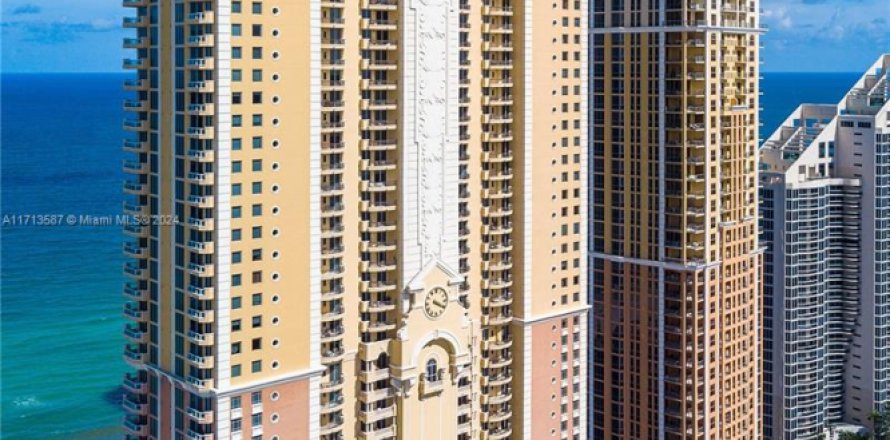 Condo in Sunny Isles Beach, Florida, 3 bedrooms  № 1601232