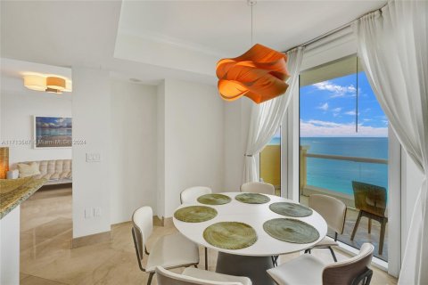 Condo in Sunny Isles Beach, Florida, 3 bedrooms  № 1601232 - photo 24