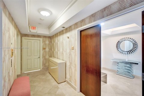 Condo in Sunny Isles Beach, Florida, 3 bedrooms  № 1601232 - photo 5