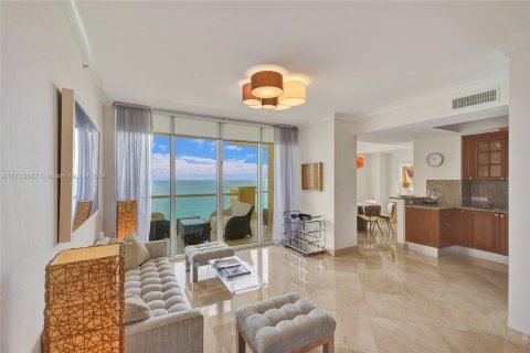 Condo in Sunny Isles Beach, Florida, 3 bedrooms  № 1601232 - photo 10