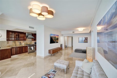 Condo in Sunny Isles Beach, Florida, 3 bedrooms  № 1601232 - photo 13