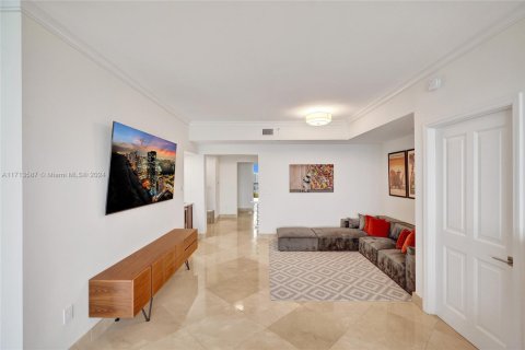 Condo in Sunny Isles Beach, Florida, 3 bedrooms  № 1601232 - photo 15
