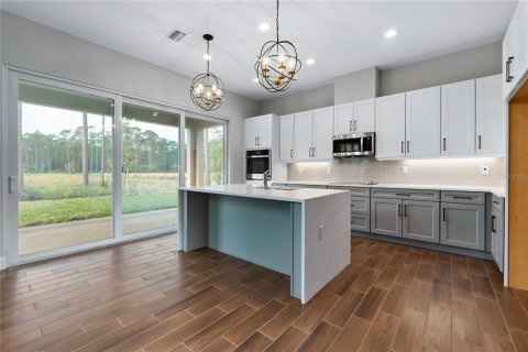 House in Ormond Beach, Florida 5 bedrooms, 335.38 sq.m. № 1534612 - photo 14