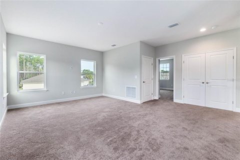 House in Ormond Beach, Florida 5 bedrooms, 335.38 sq.m. № 1534612 - photo 29