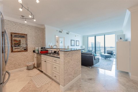 Copropriété à louer à Miami, Floride: 2 chambres, 108.6 m2 № 2145832 - photo 7