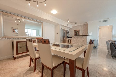 Copropriété à louer à Miami, Floride: 2 chambres, 108.6 m2 № 2145832 - photo 14