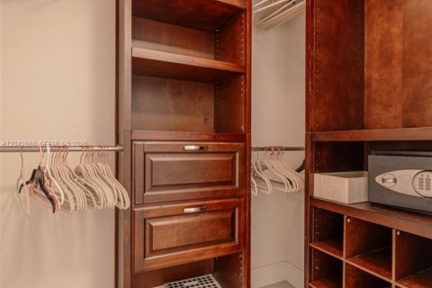 Copropriété à louer à Miami, Floride: 2 chambres, 108.6 m2 № 2145832 - photo 25