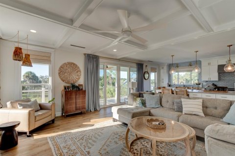 Villa ou maison à vendre à New Smyrna Beach, Floride: 3 chambres, 219.53 m2 № 2424183 - photo 6