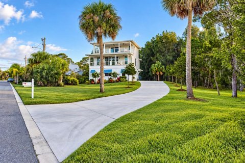Villa ou maison à vendre à New Smyrna Beach, Floride: 3 chambres, 219.53 m2 № 2424183 - photo 3