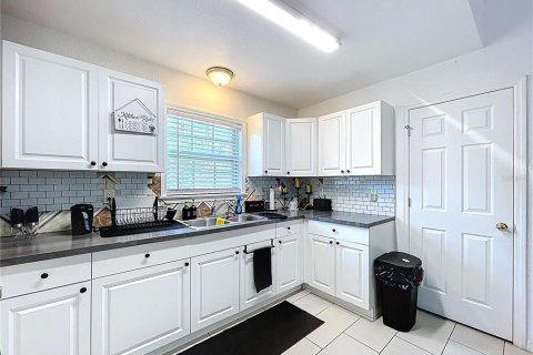 Casa en venta en Lakeland, Florida, 3 dormitorios, 127.46 m2 № 1833294 - foto 13