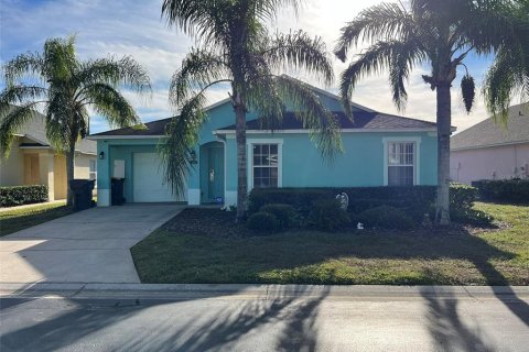 House in Davenport, Florida 5 bedrooms, 166.3 sq.m. № 1439354 - photo 1