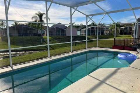 House in Davenport, Florida 5 bedrooms, 166.3 sq.m. № 1439354 - photo 24