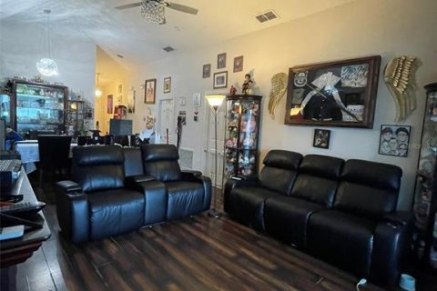House in Davenport, Florida 5 bedrooms, 166.3 sq.m. № 1439354 - photo 8