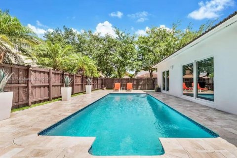 Villa ou maison à vendre à Miami, Floride: 4 chambres, 177.26 m2 № 1954941 - photo 18