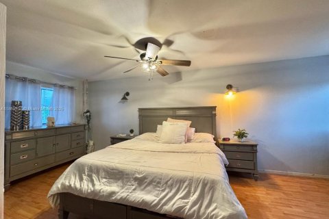 Купить таунхаус в Майами-Гарденс, Флорида 4 спальни, 143.35м2, № 1922768 - фото 16