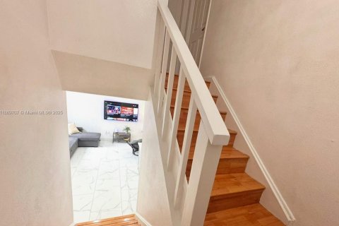 Купить таунхаус в Майами-Гарденс, Флорида 4 спальни, 143.35м2, № 1922768 - фото 14