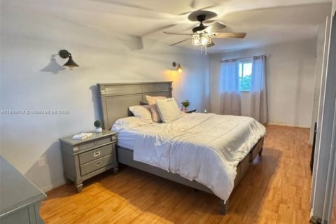 Купить таунхаус в Майами-Гарденс, Флорида 4 спальни, 143.35м2, № 1922768 - фото 13