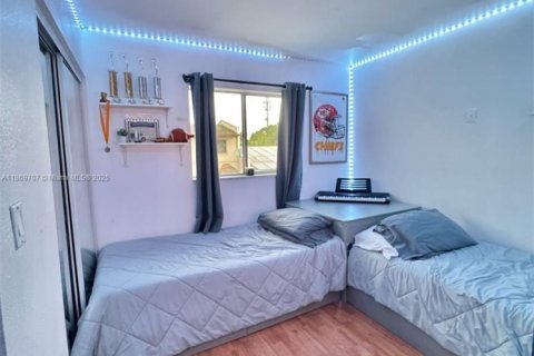 Купить таунхаус в Майами-Гарденс, Флорида 4 спальни, 143.35м2, № 1922768 - фото 17