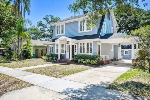 House in Orlando, Florida 4 bedrooms, 178.93 sq.m. № 2345035 - photo 2