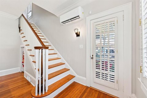 House in Orlando, Florida 4 bedrooms, 178.93 sq.m. № 2345035 - photo 25