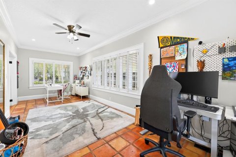House in Orlando, Florida 4 bedrooms, 178.93 sq.m. № 2345035 - photo 15