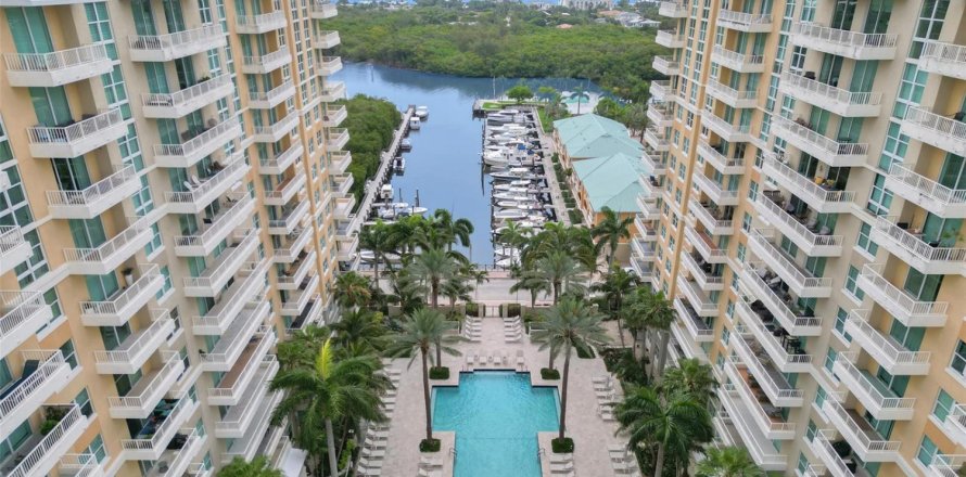 Condo à Boynton Beach, Floride, 2 chambres  № 2189654