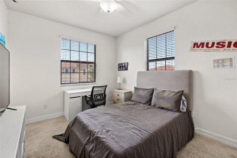 Townhouse in Orlando, Florida 3 bedrooms, 152.45 sq.m. № 2339544 - photo 21