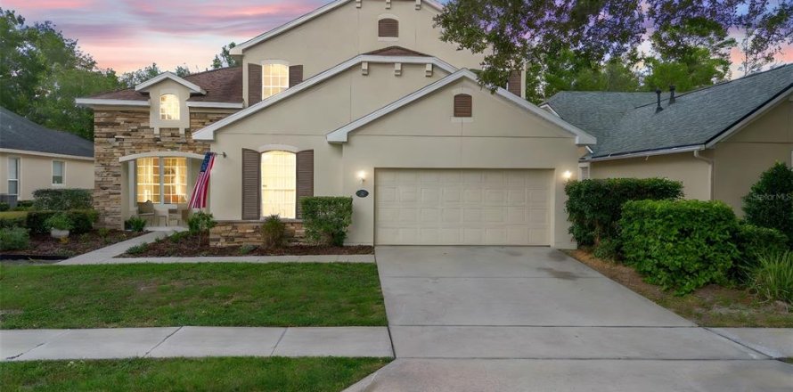 House in DeLand, Florida 4 bedrooms, 291.99 sq.m. № 1852878