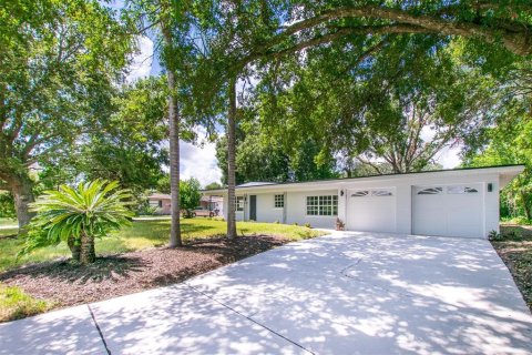 House in Orlando, Florida 3 bedrooms, 134.34 sq.m. № 2333884 - photo 4