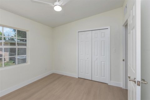 House in Orlando, Florida 3 bedrooms, 134.34 sq.m. № 2333884 - photo 25