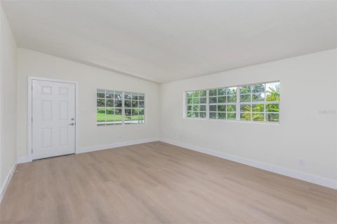 House in Orlando, Florida 3 bedrooms, 134.34 sq.m. № 2333884 - photo 14