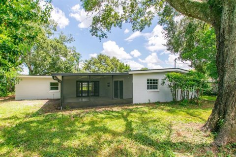 House in Orlando, Florida 3 bedrooms, 134.34 sq.m. № 2333884 - photo 8