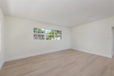 House in Orlando, Florida 3 bedrooms, 134.34 sq.m. № 2333884 - photo 10