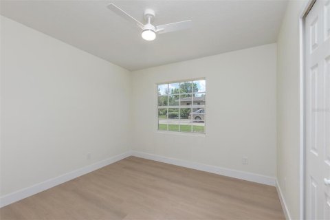 House in Orlando, Florida 3 bedrooms, 134.34 sq.m. № 2333884 - photo 24